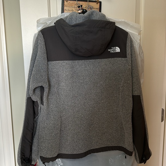 North Face Denali Jacket - Picture 3 of 4